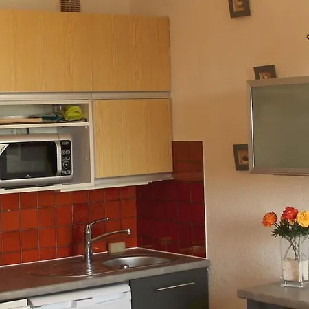 T2 Ensoleille, Vue Et Champ, Climatise Apartment
